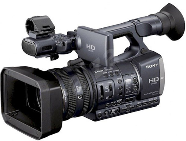 Rent Sony HDR-AX2000E video... from Nik