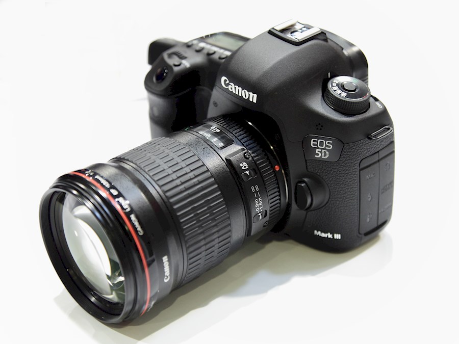 Rent Canon EOS 5D mark iii from Zargun