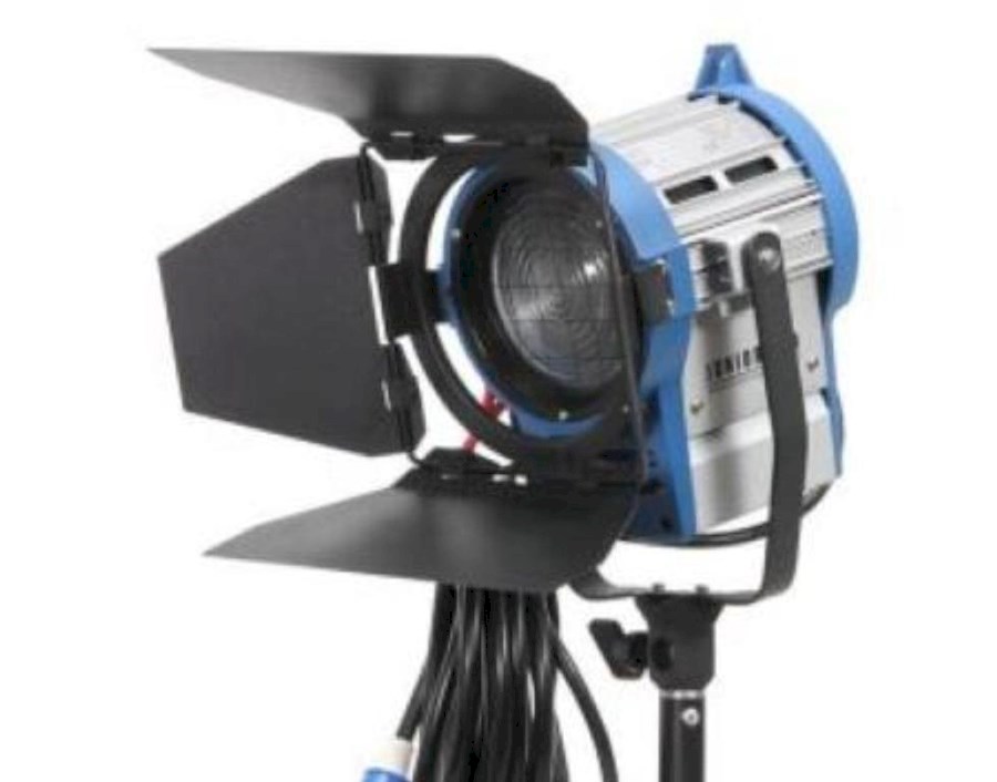 Rent Cinelight Junior 650 W... from MIke