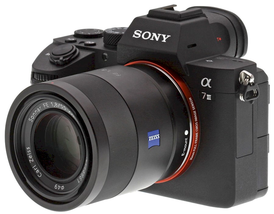 Rent Sony a7 iii from Adi