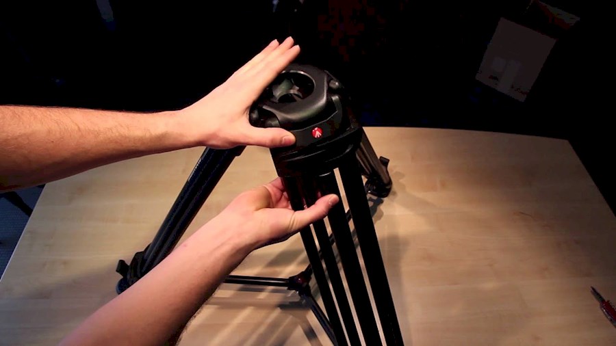 Rent Manfrotto Tripod met V... from Daan