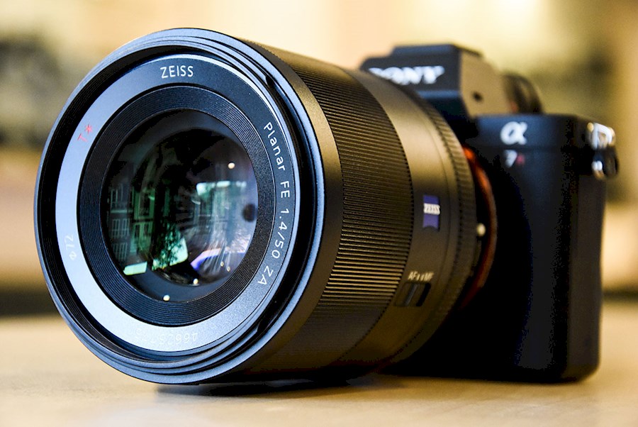 Rent Sony/Zeiss FE 1.4  50mm from Bruno