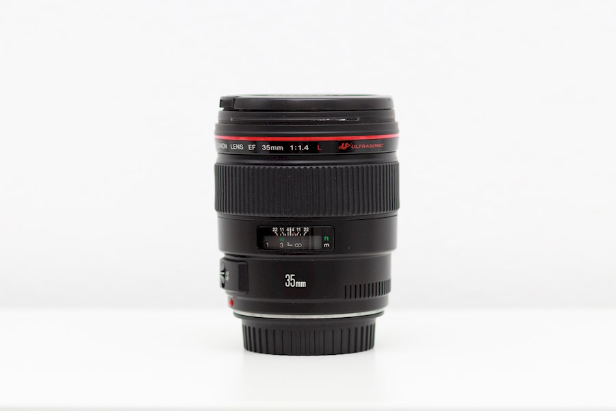 Rent Canon EF 35mm f/1.4L U... from Ionel