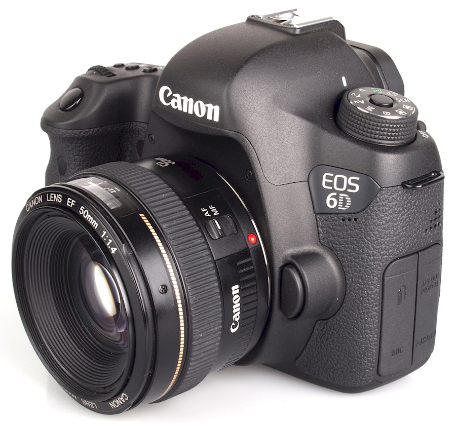 Rent Canon 6D met 50mm obje... from DANIëL MARTINUS