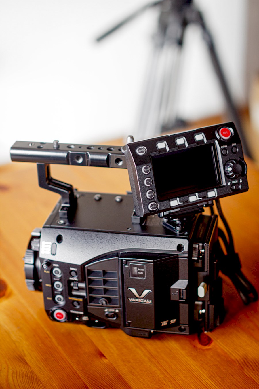 Huur een Panasonic VariCam LT Cinema camera met media & voeding in Afferden van Johan