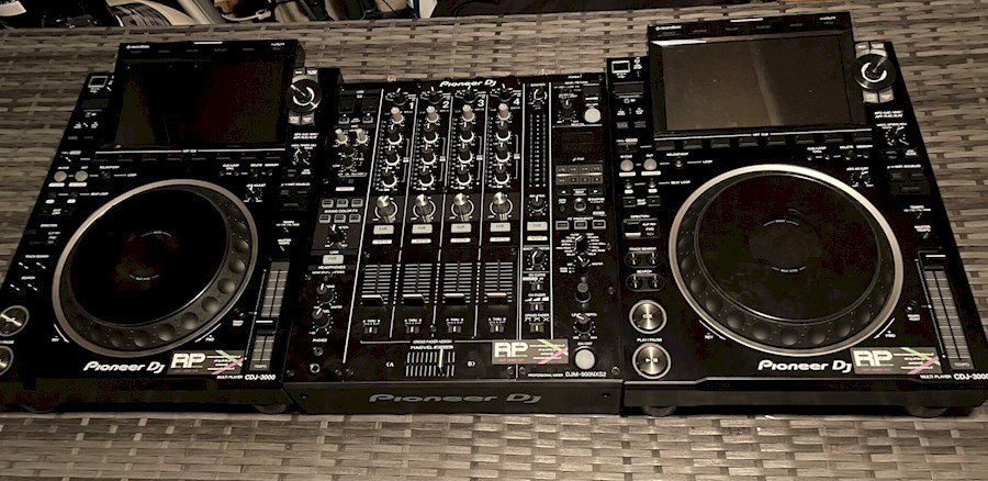 Rent 2x Pioneer CDJ 3000 + ... from ROUSCO PRODUCTIONS