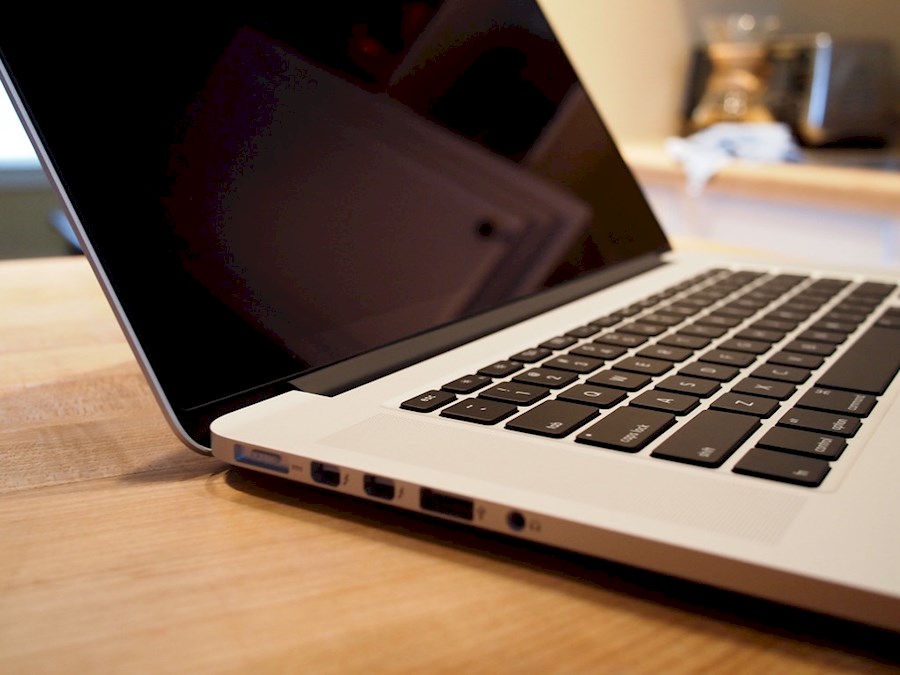 Huur Apple MacBook Pro (Ret... van Bynz