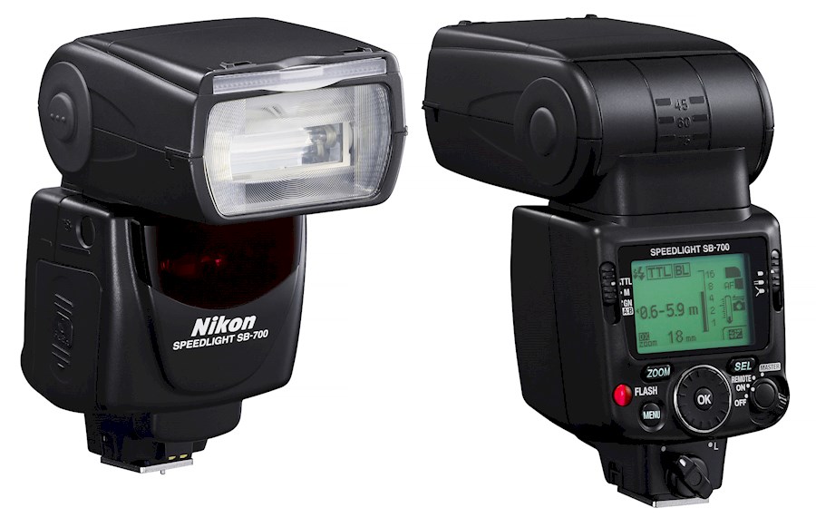 Rent Nikon SB-700 speedlight from Jentse