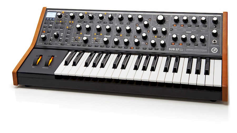 Rent MOOG SUB37 from Nathan