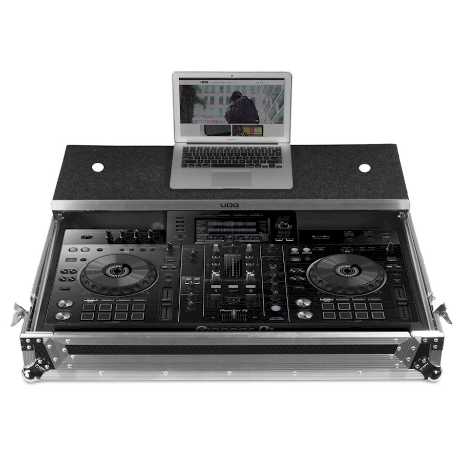 Rent Pioneer XDJ RX2 with F... from Tomislav