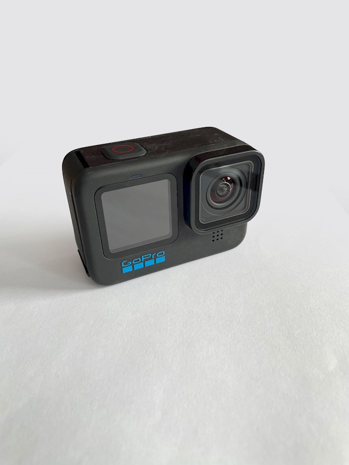 Rent GOPRO 11 Black from Robin