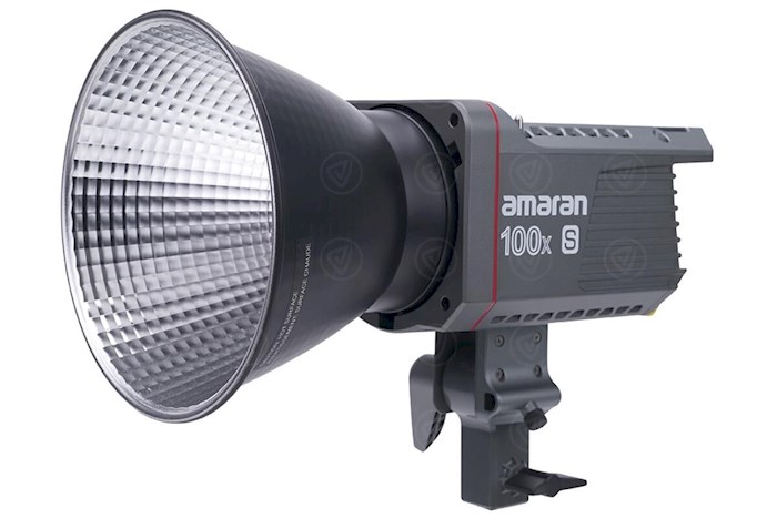Rent Amaran 100x from Wout