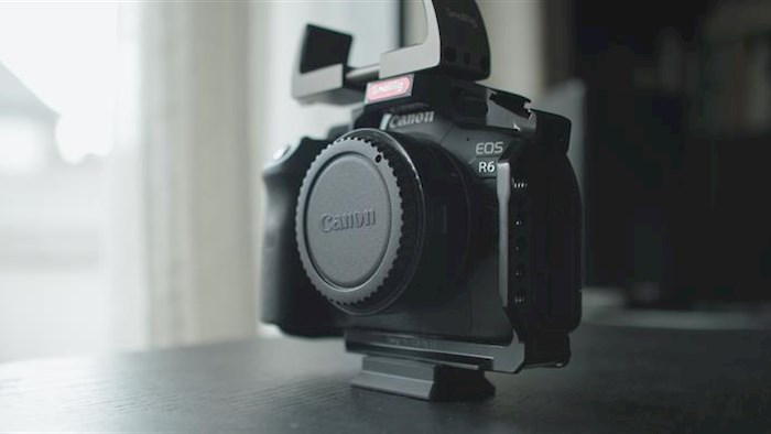 Miete Canon EOS R6 + EF Adap... von Dong